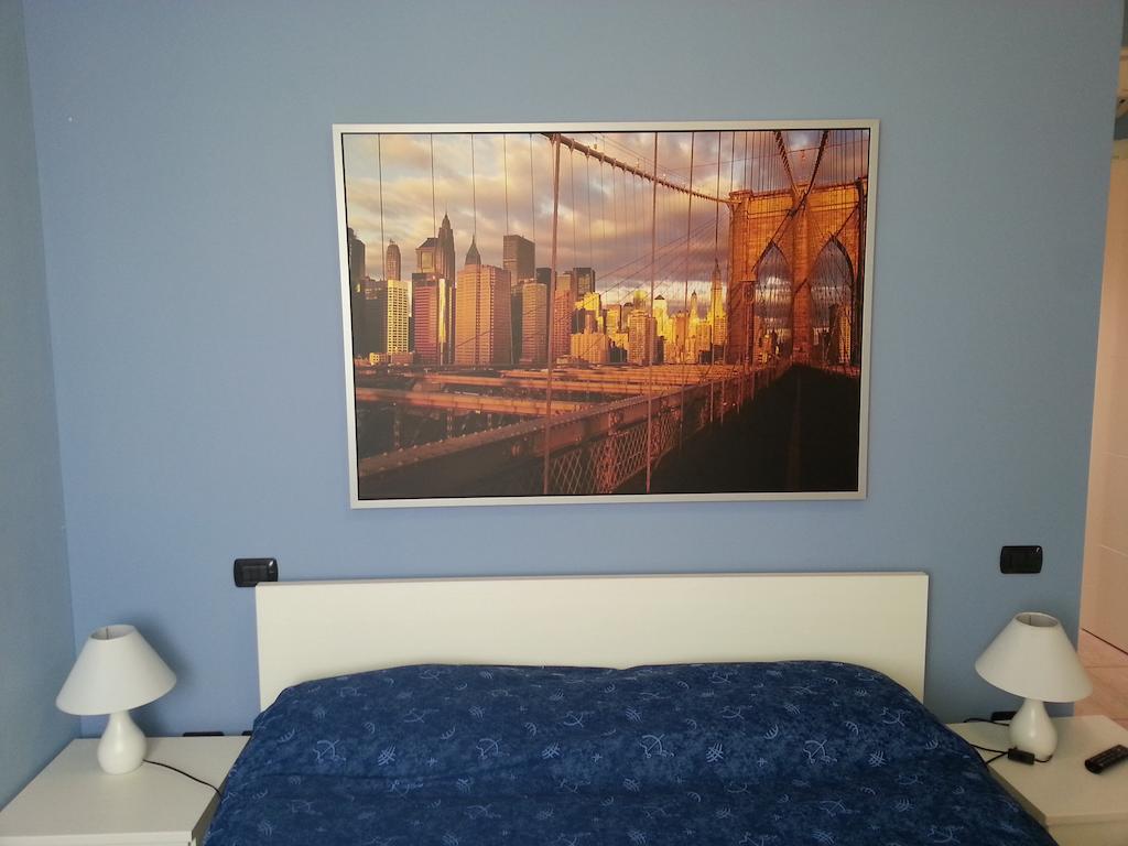 Sony Affittacamere Desenzano del Garda Extérieur photo