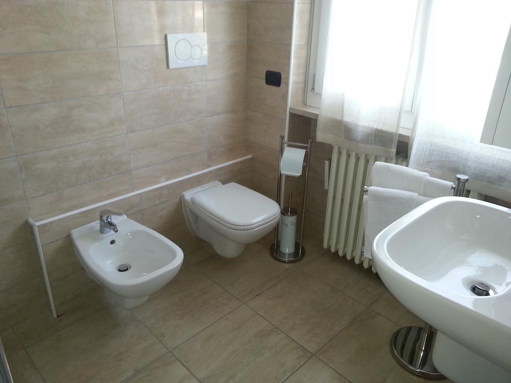 Sony Affittacamere Desenzano del Garda Extérieur photo